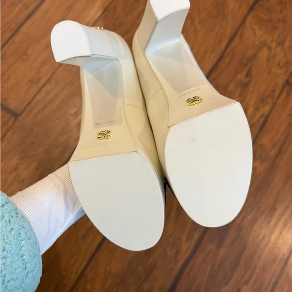 CC Women's Cream and Black Platform Heels - Picture 6 of 9